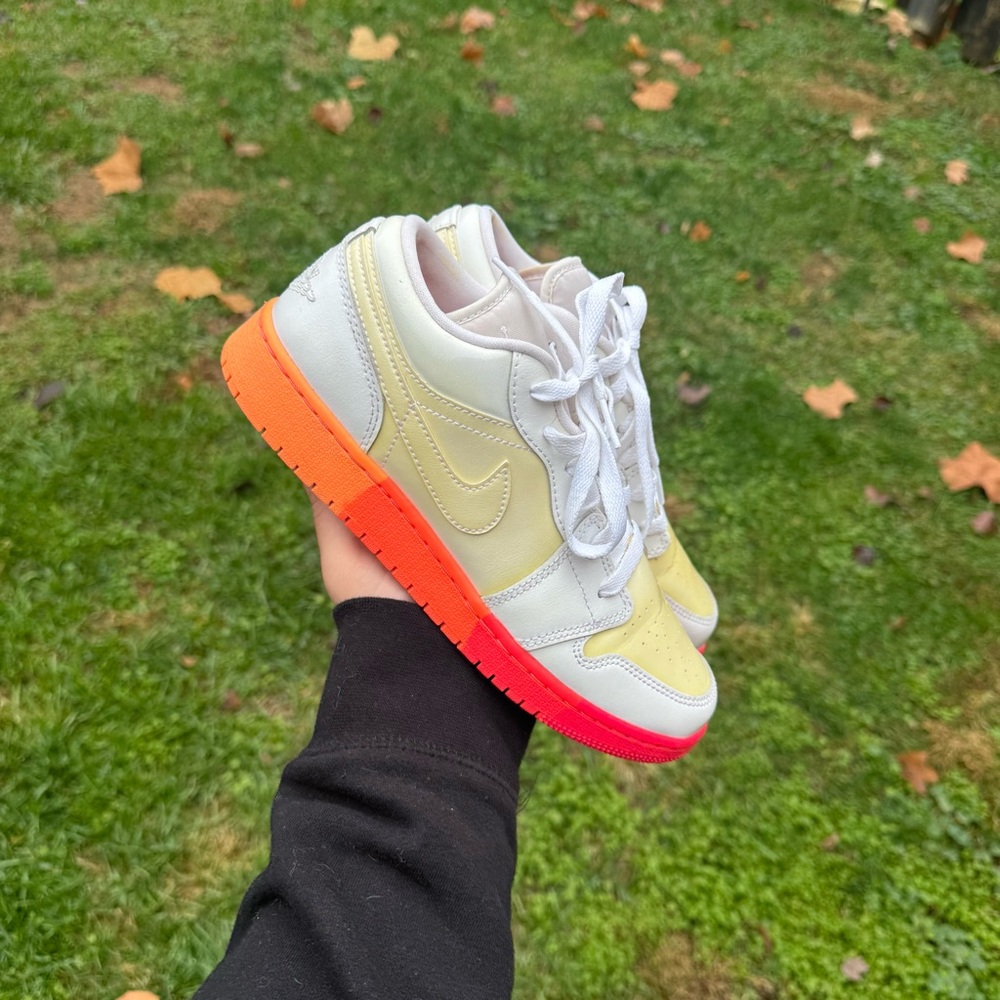 Women’s Nike Air Jordan 1 Low Orange Pink Shoes Sneakers 554723-100 Size 7.5